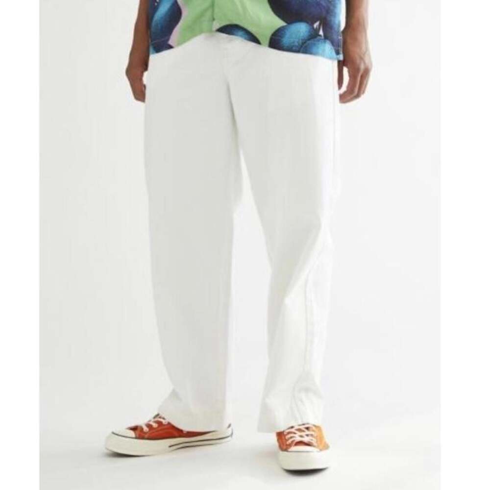 Urban Outfitters UO Baggy Skate Fit Chino Pants White 30x32